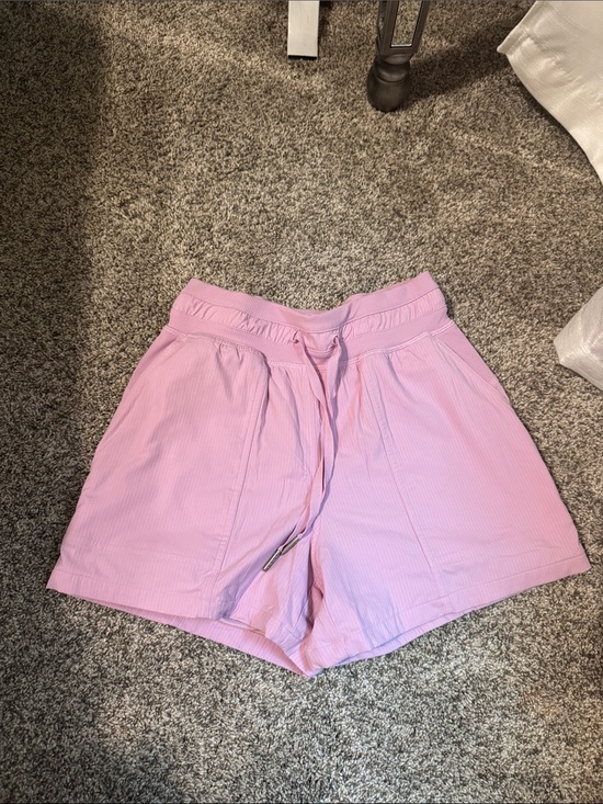 lululemon athletica Pants - Lululemon dance studio shorts